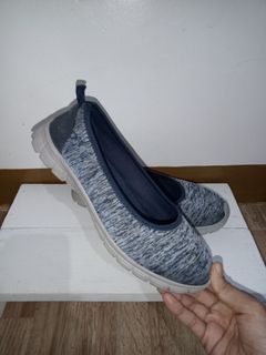 SLIP ON SHOES