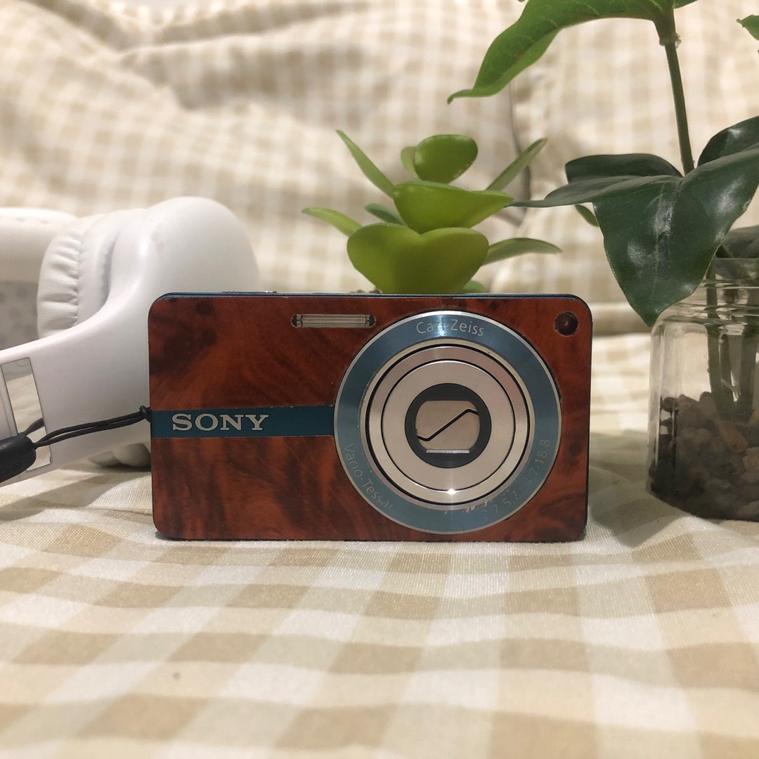 Appareil Photo Compact Sony Cyber-shot DSC-W35 - 7.2 MP, Argenté, état Cosmétique Nickel