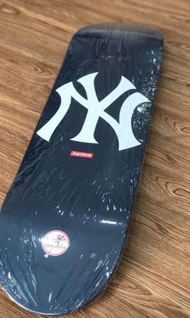 Supreme New York Yankees Skateboard Navy 【公式通販】