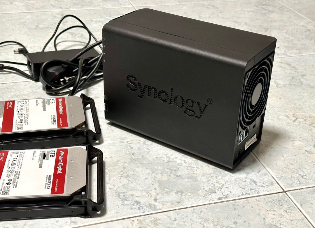 Synology DiskStation DS215j WD RED 1TBx2-