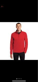 The North Face  Mountain Peaks Red  Authentic