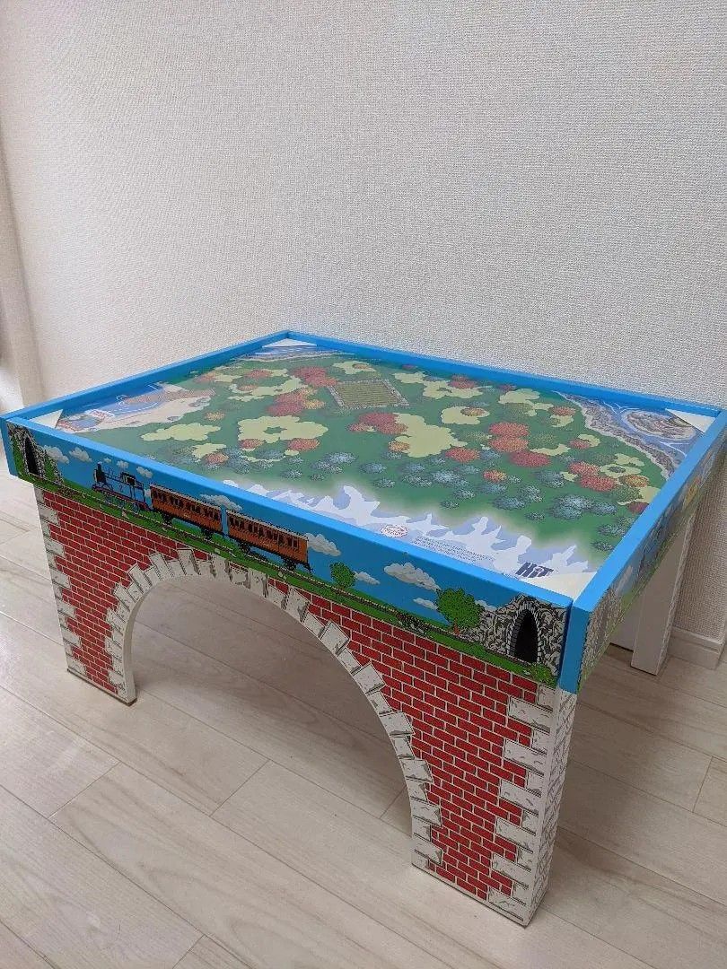 Learning curve thomas the train cheap table