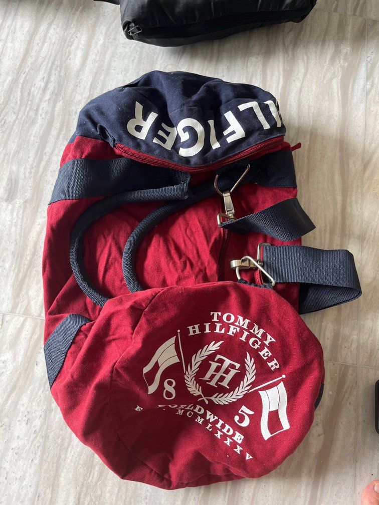 Tommy Hilfiger Men's Duffle Bag, Men's Fashion, Bags, Belt bags