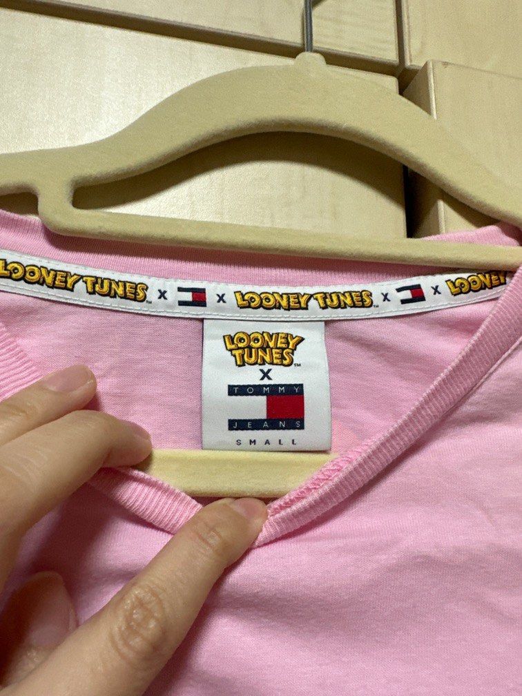 Tommy hilfiger looney tunes pink hotsell