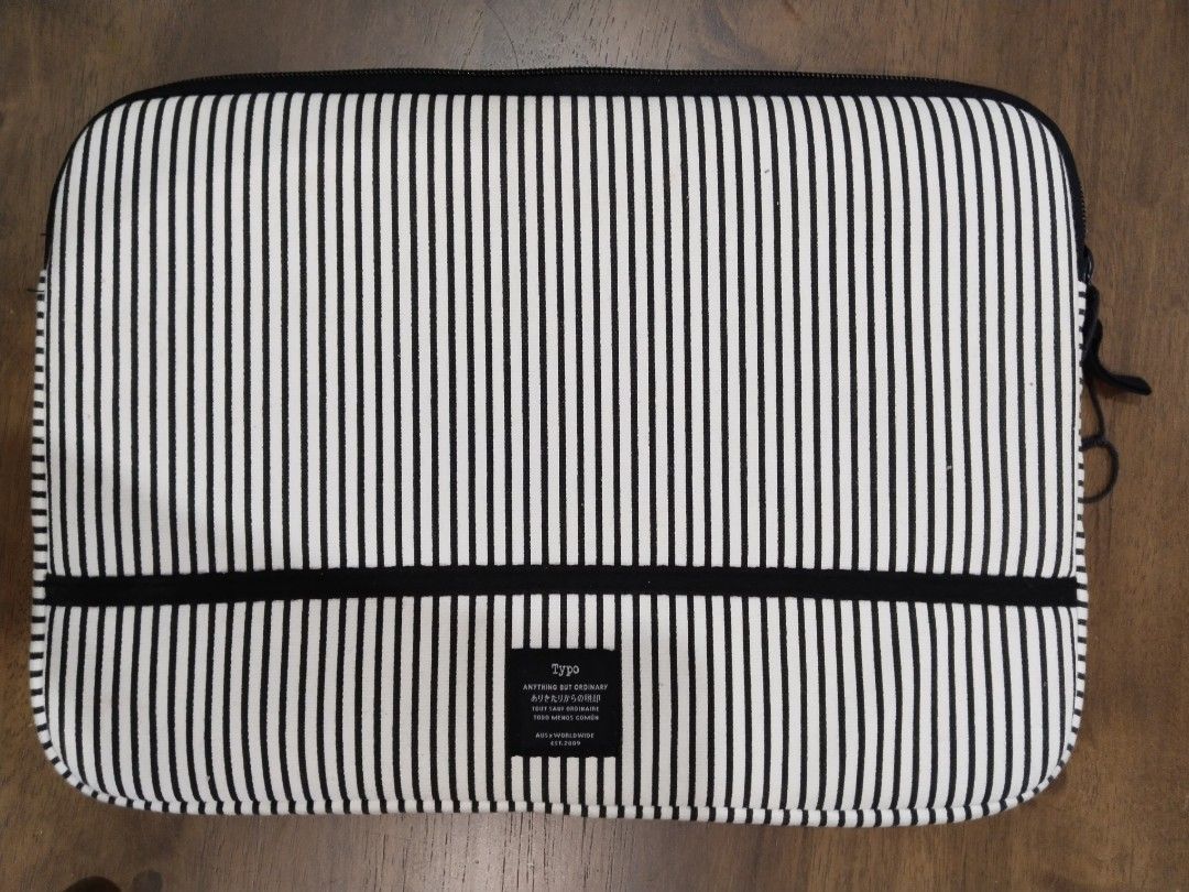 Typo 14 hotsell inch laptop case