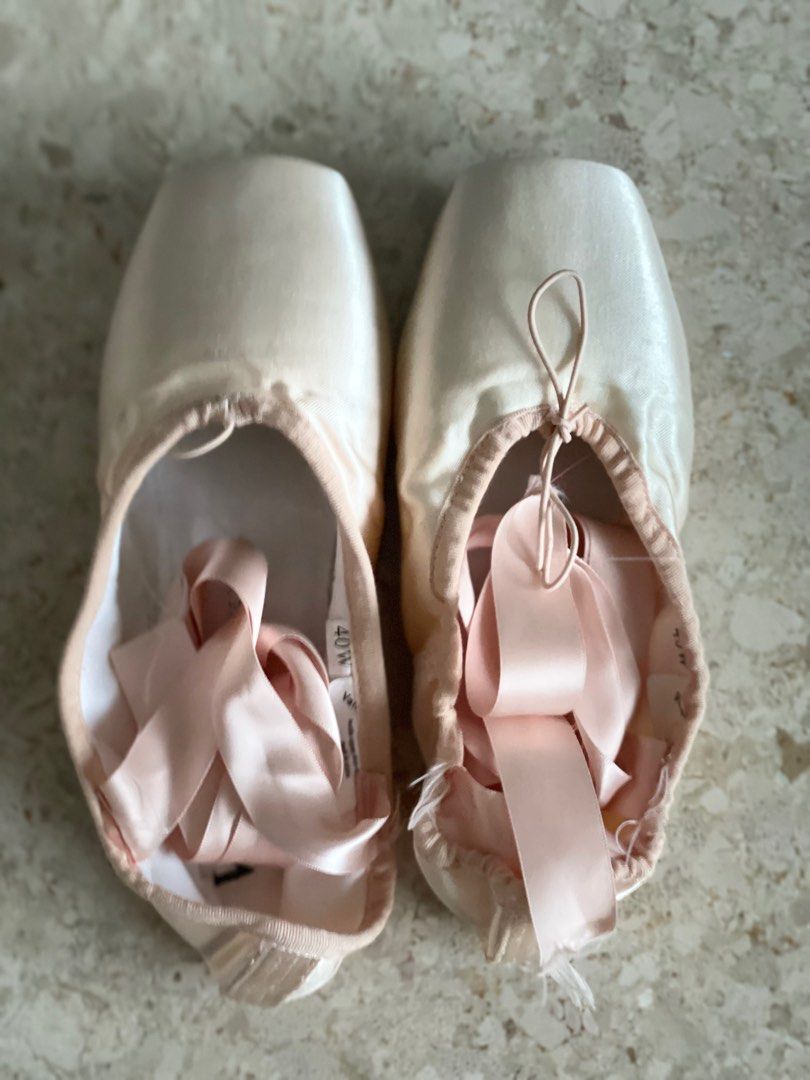 Vanassa best sale pointe shoes