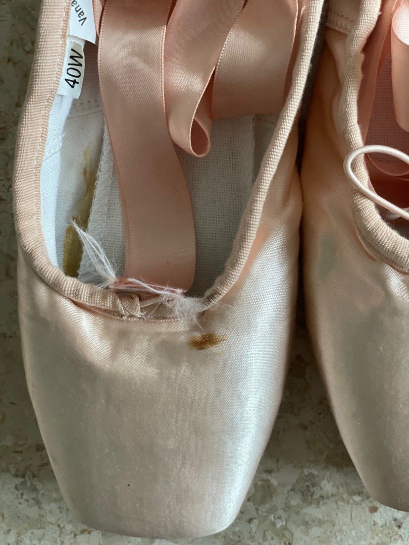 Vanassa discount pointe shoes
