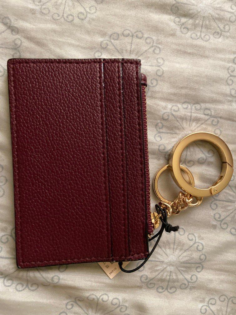 Victoria Secret Card Holder (Category: Purses & Pouches) located in Manila. Submitted by ljsaint (Listing ID 1251114007, Image 2). Description: Brand new. 1000 plus sf. 1390 orig price. .
