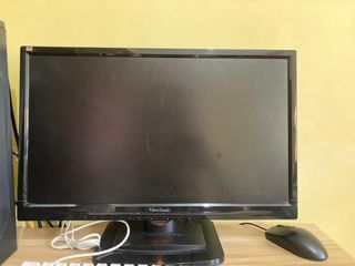 Viewsonic 19” monitor | VGA Supported