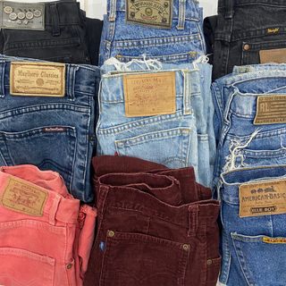 (Category: ) located in . Submitted by ae.thrift (Listing ID 1251210072, Image 1). Description: .