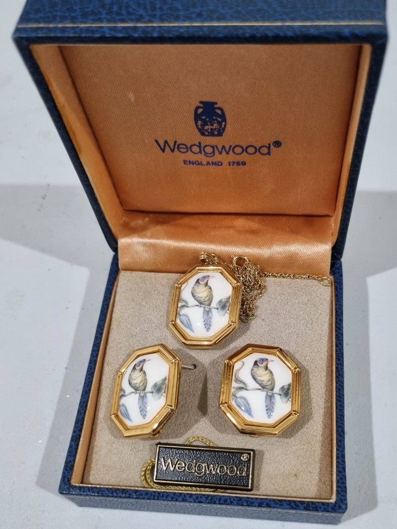 Wedgwood earrings on sale