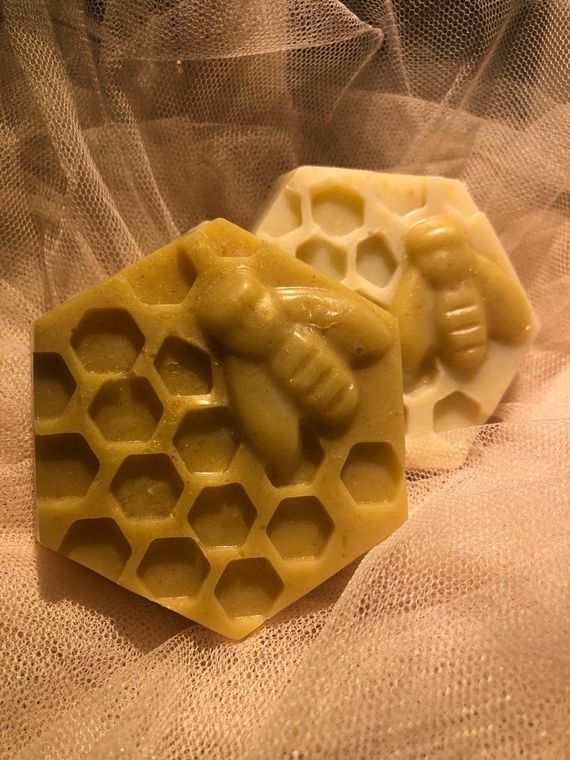 Wedding Gifts/Souvenirs (Category: Bath) located in Cabuyao City. Submitted by etcetera23 (Listing ID 1251282205, Image 2). Description: Our custom made soaps are crafted with natural buds, oils, and other skin-safe ingredients that are free from parabens and vegan-friendly. Each soap is carefully crafted and cured for weeks before being ready for use. They are designed to be gentle and nourishing to the skin. Treat your guests to a luxurious, cu