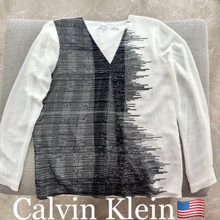 White and Black Longsleeve blouse Top