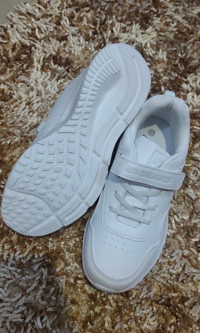 Air 2025 balance shoes
