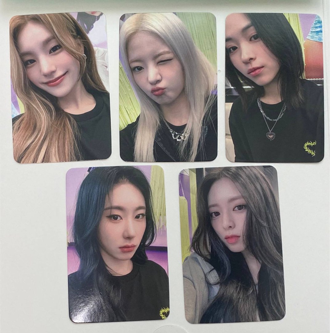 WTS] SWFS9 Itzy Online POB (pc Yuna Ryujin Chaeryeong Lia Yeji