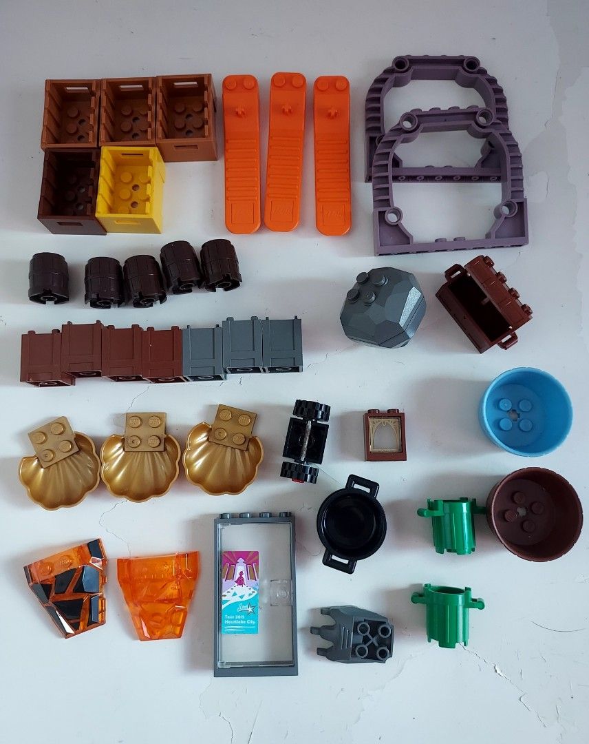 1 Lego pieces