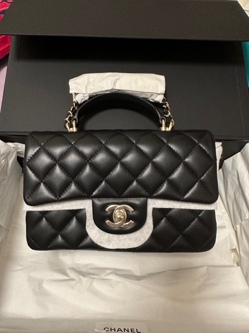 Chanel 2025 mini flag