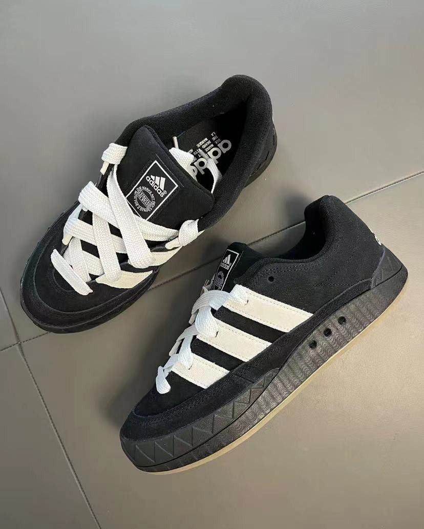 Adidas originals best sale shark shoes
