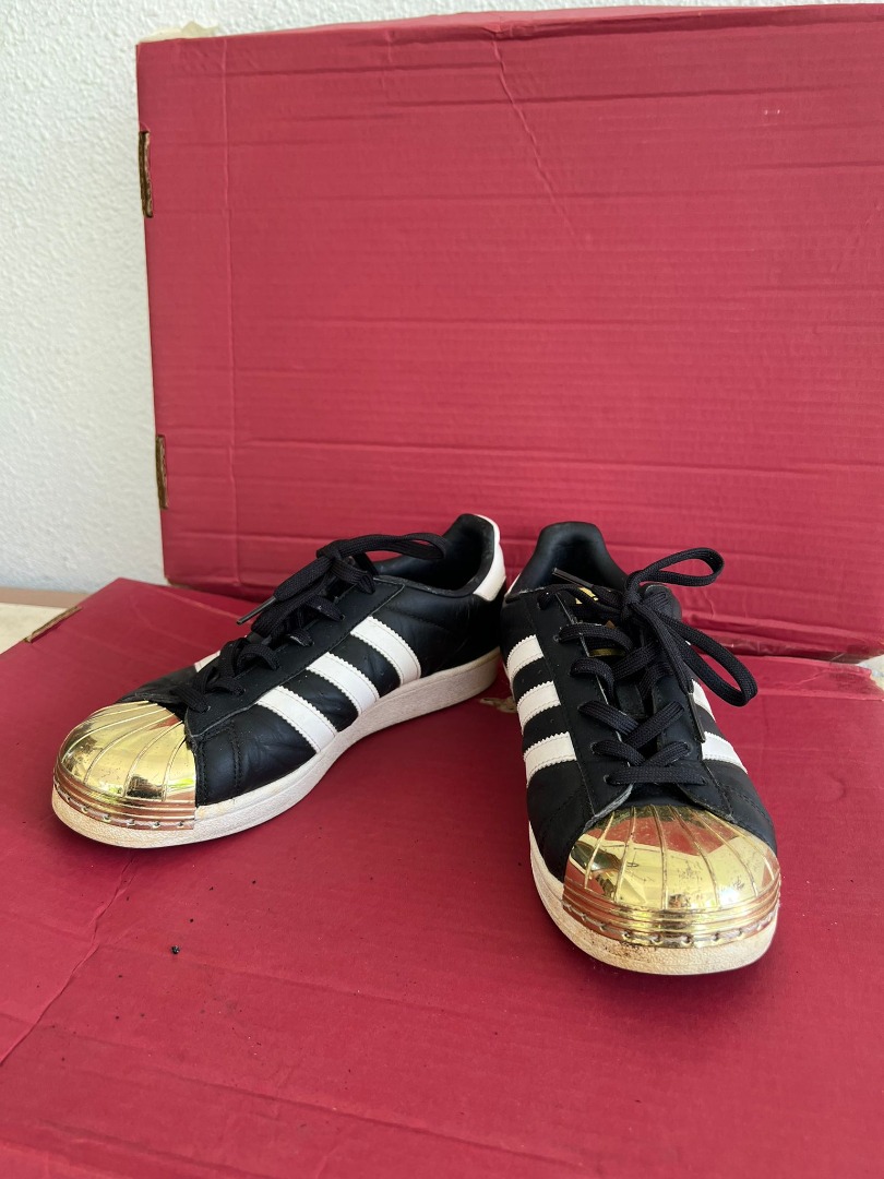 Superstar black gold metal shop toe