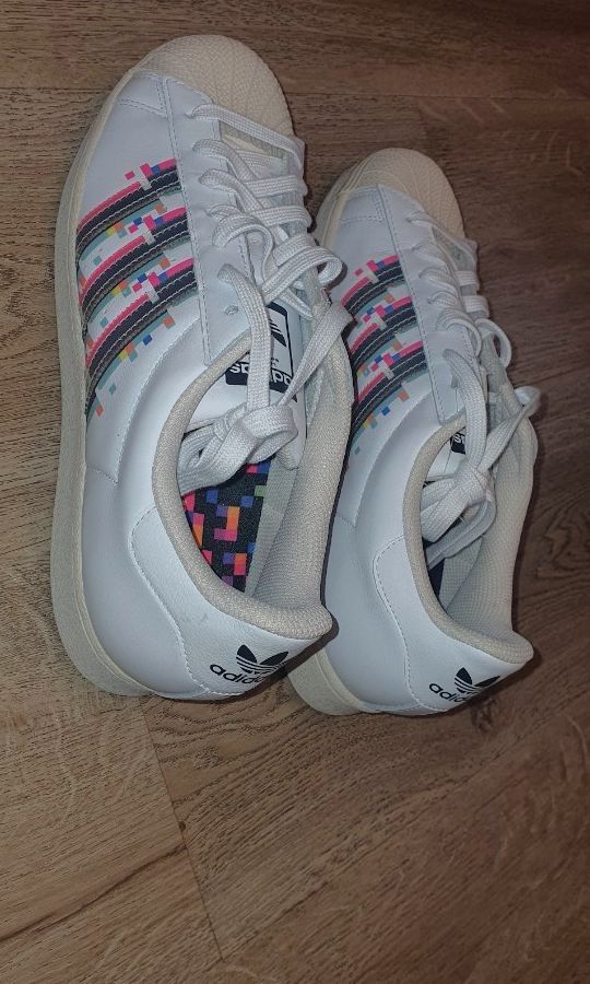 Adidas superstar outlet holographic men