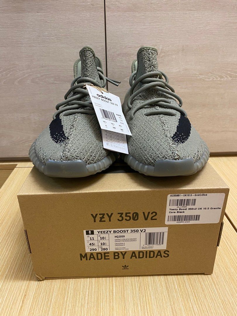 Adidas Yeezy Boost 350 V2 (US11/UK10.5), 男裝, 鞋, 波鞋- Carousell