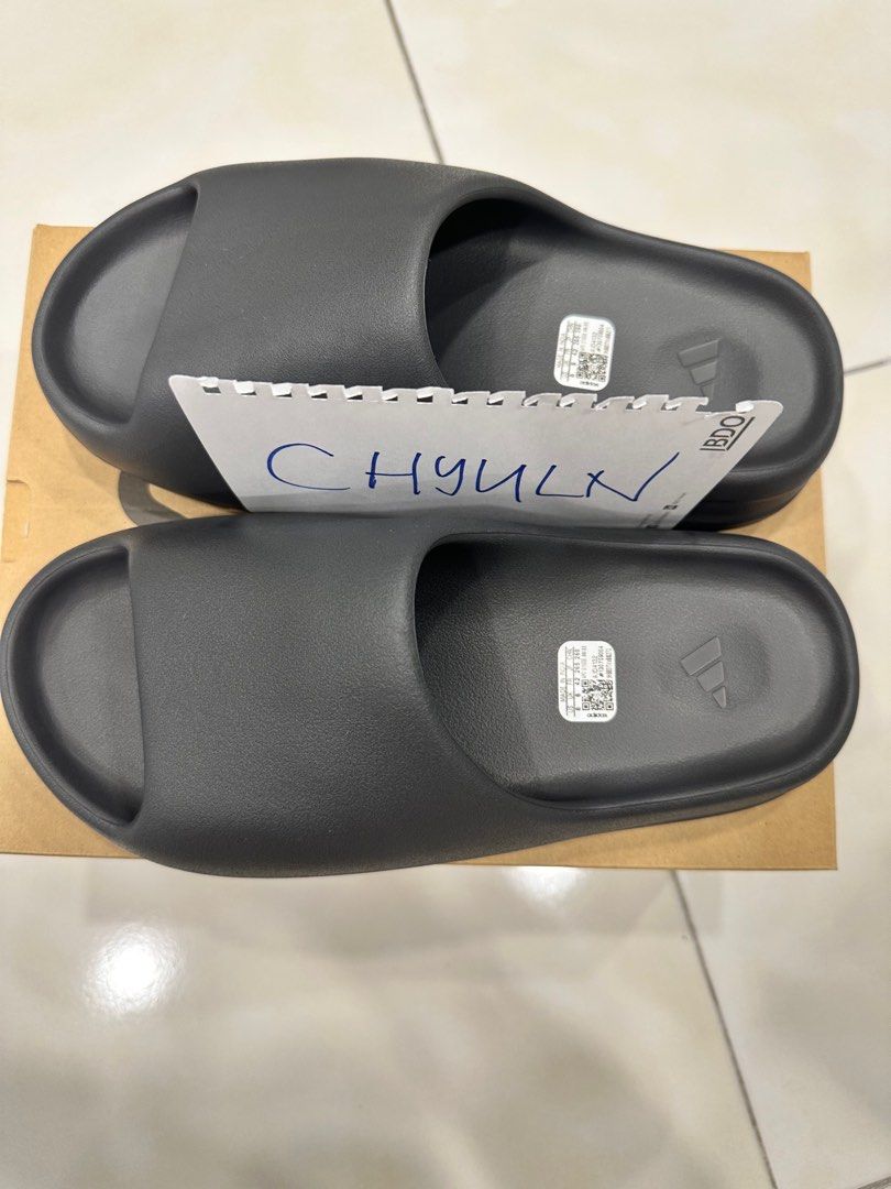 Adidas Yeezy Slide (Granite), Men's Fashion, Footwear, Flipflops