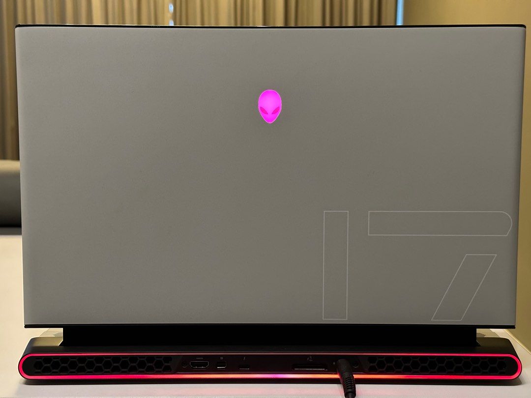 Alienware 2070 discount