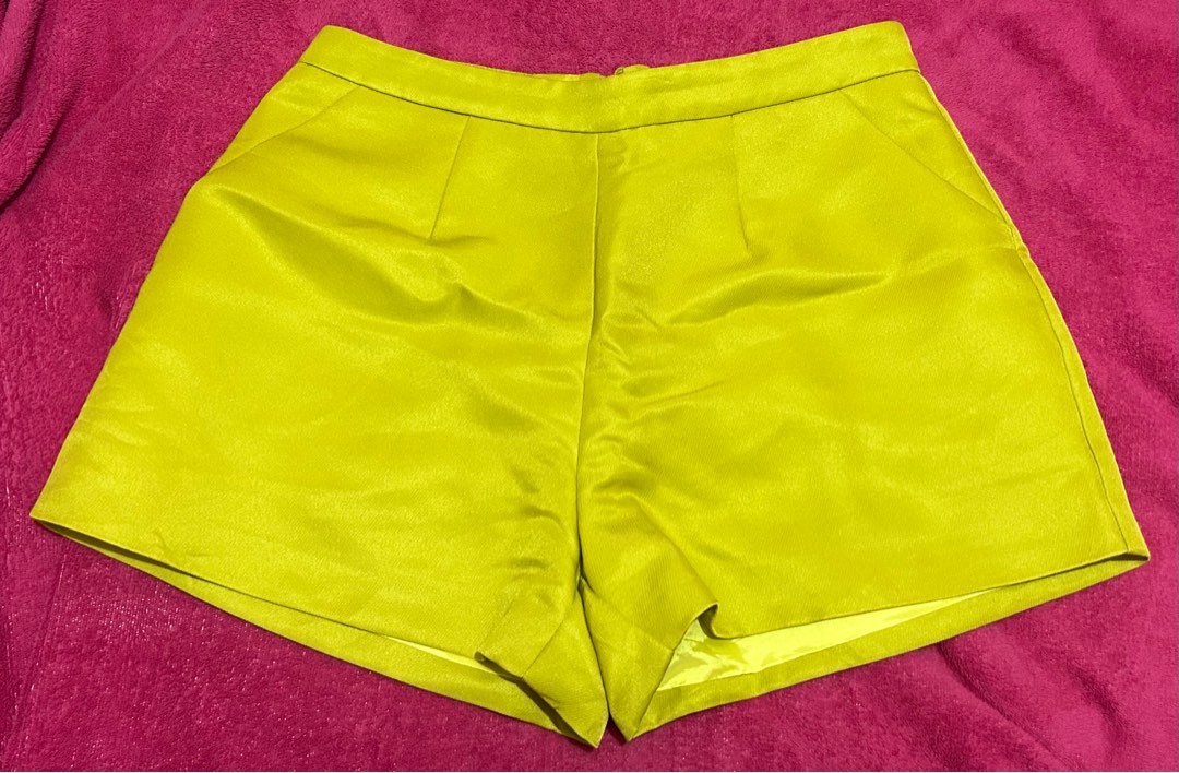 Apple Pattern Print Women's Shorts main image 0