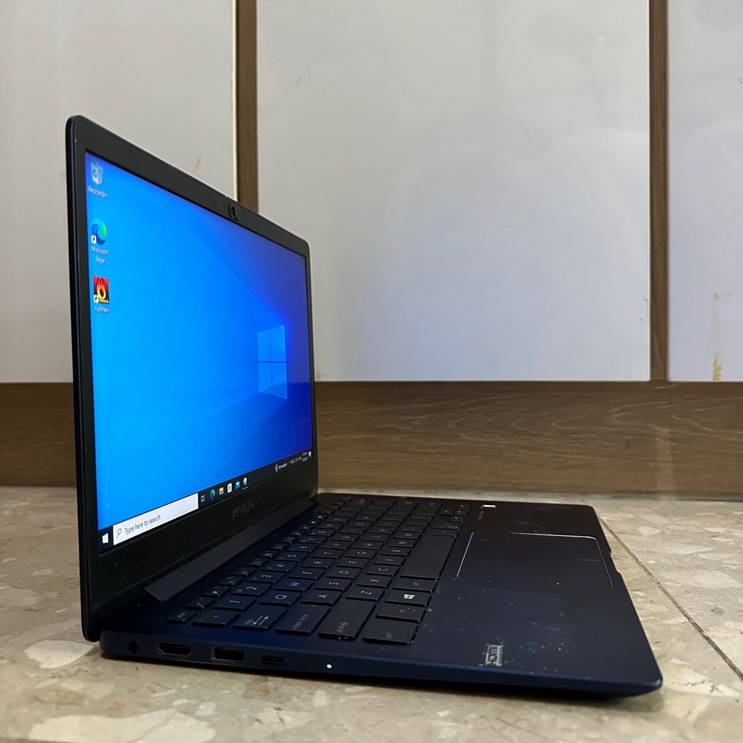 Asus Zenbook i7 8th Gen Gaming LaptopNvidia MX150 2GB256GB SSD8GB