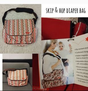 Authentic 💯 Skip Hop Skip Hop Dash Messenger Diaper Bag