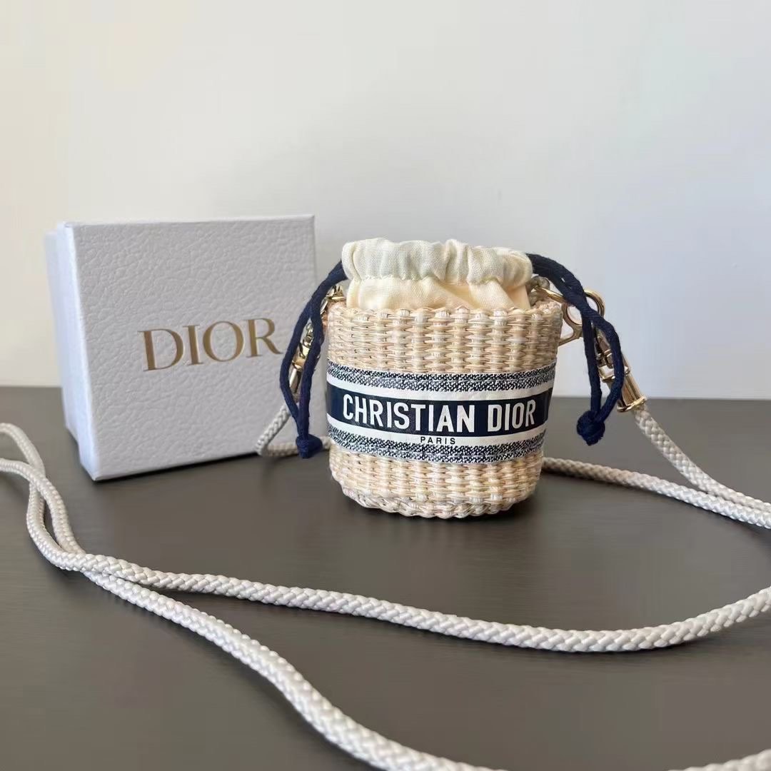 Dior mini bucket bag deals