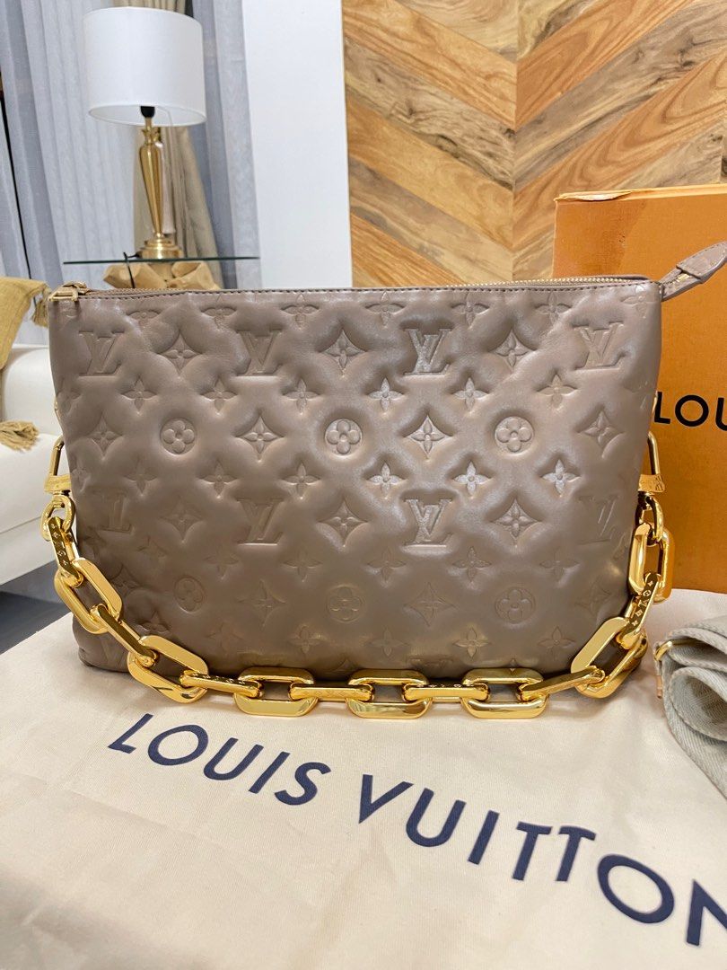 Top grade quality, Lv mini coussin, with complete inclusions