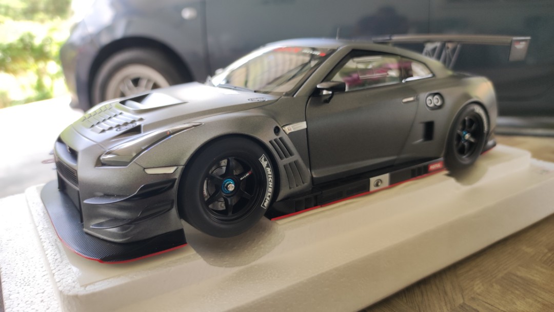 オートアート1/18 日産GT-R NISMO GT3 - ミニカー