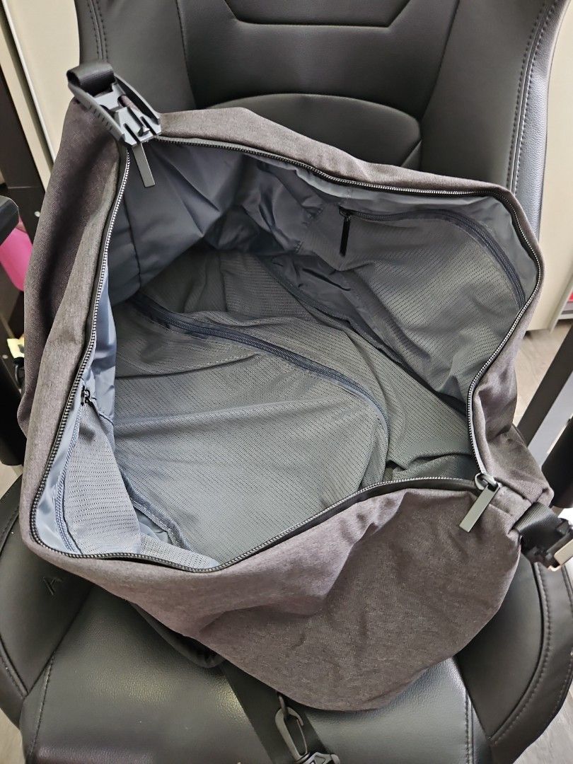 Backpack (Category: Backpacks) located in Singapore. Submitted by Anonymous (Listing ID 1251346806, Image 4). Description: Very good quality. Comes with a lot of compartments. Can be used as backpack or sling bag. Comes with USB connector..