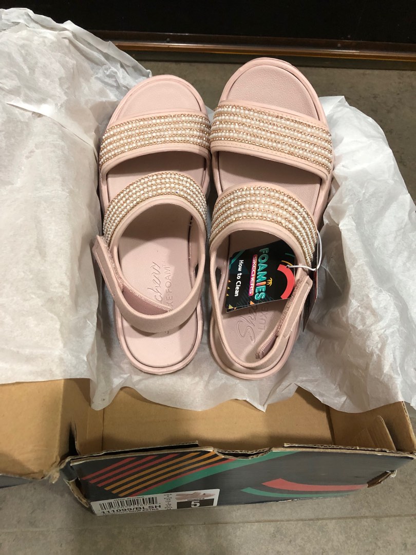 BNIB Sketchers Sandals Women s Fashion Footwear Sandals on