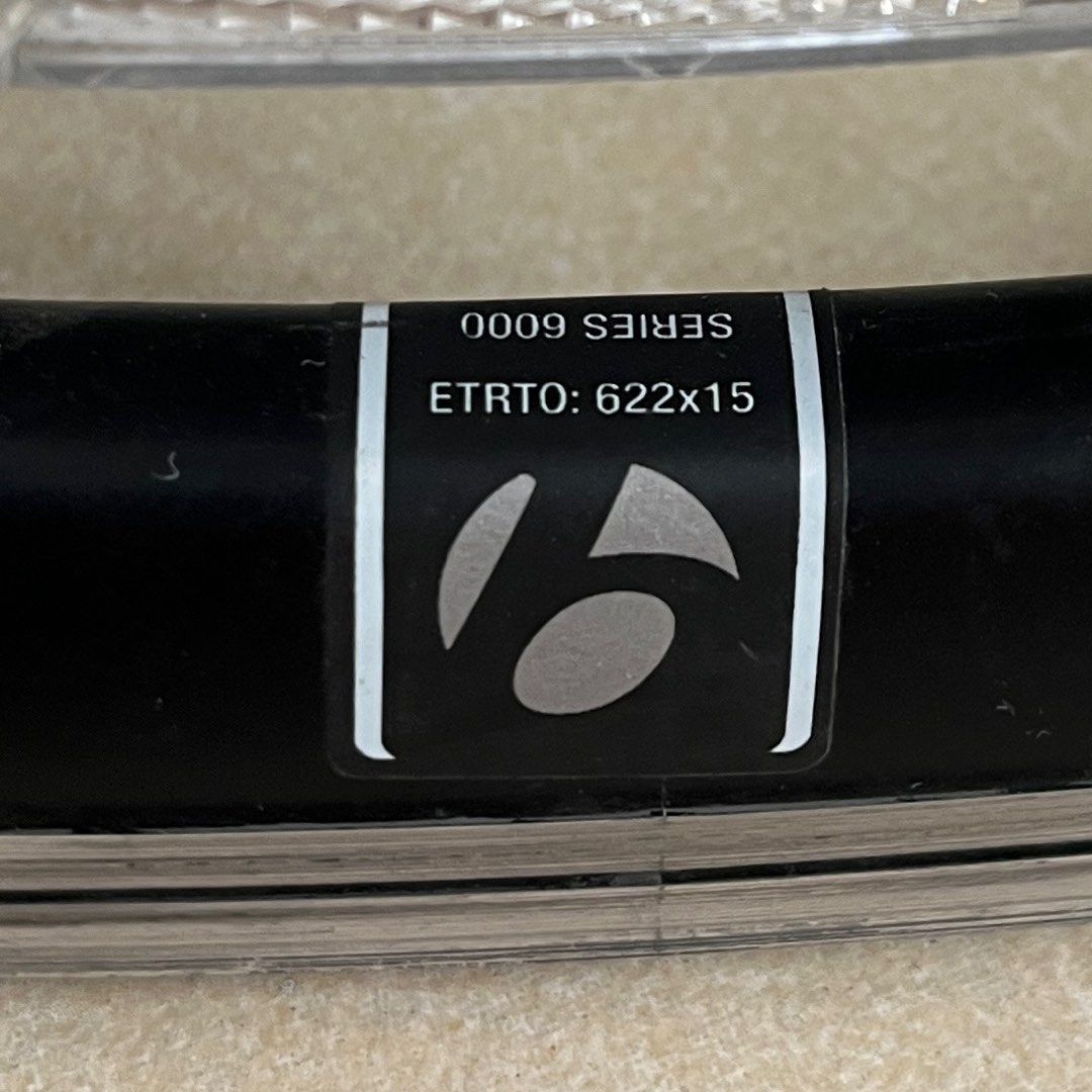 Bontrager Series 6000 32H Wheelset