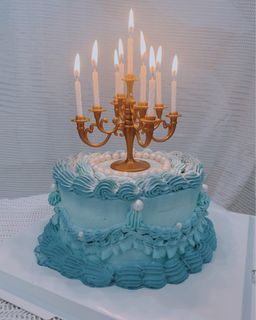 bronze 9 head antique vintage style elegant Victoria baroque birthday candle holder