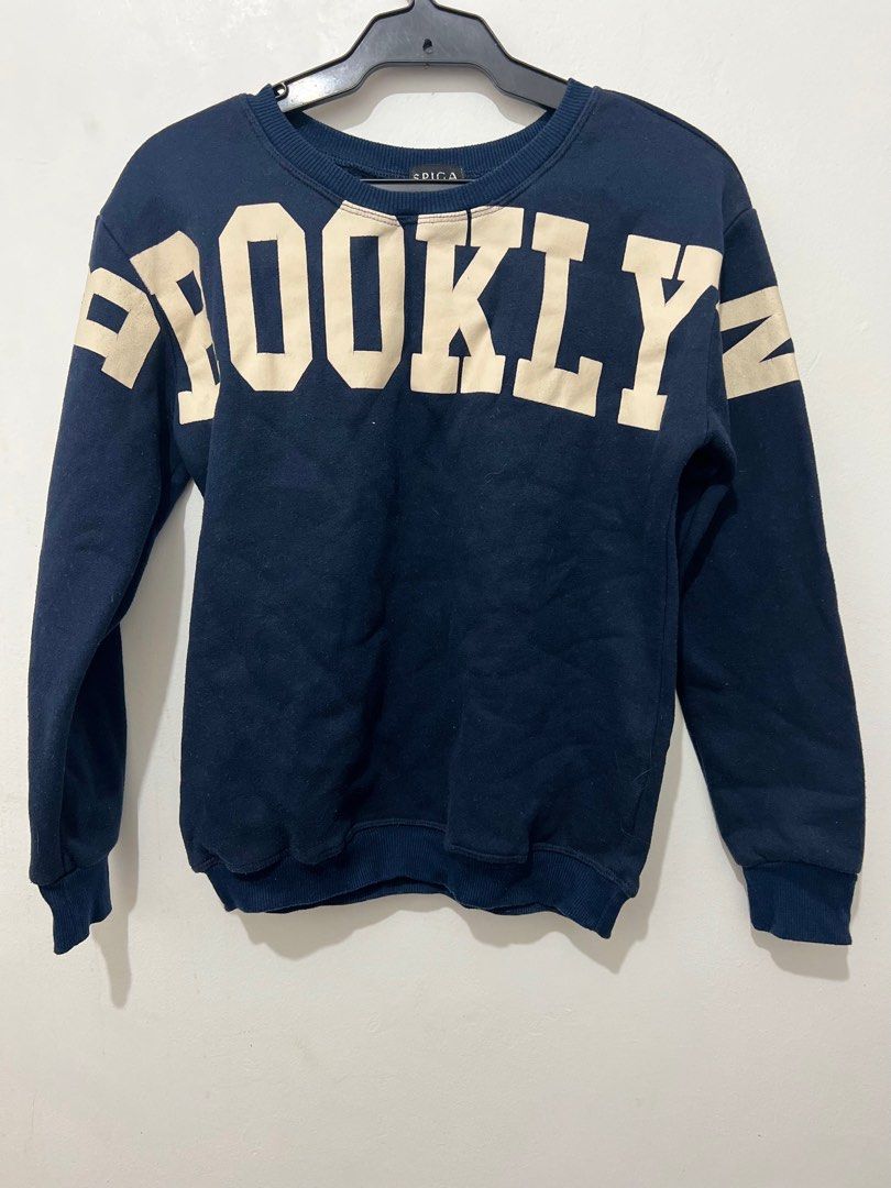Brooklyn Sweater (Category: Longsleeves) located in Sogod. Submitted by beeeeehhhh (Listing ID 1251455701, Image 1). Description: Size: S-M RFS: Declutter.
