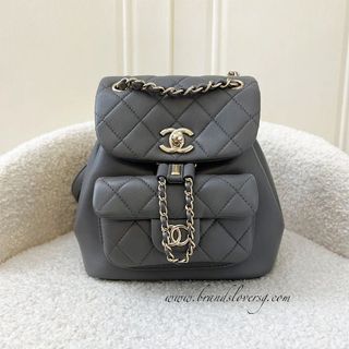 (Category: ) located in . Submitted by brands_lover (Listing ID 1251308944, Image 1). Description: .