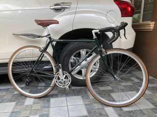 Classic style modern road bike