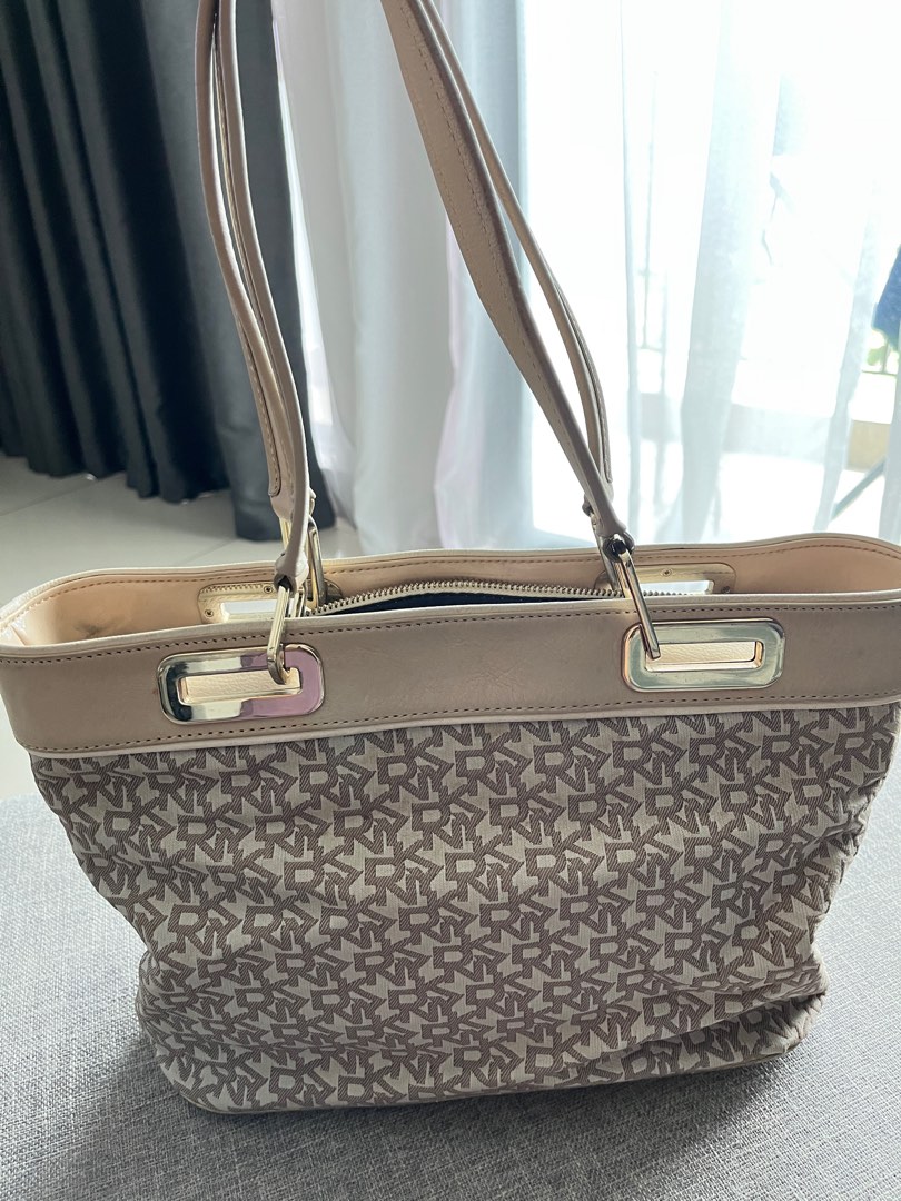 DKNY Tote Bag Luxury Bags Wallets on Carousell