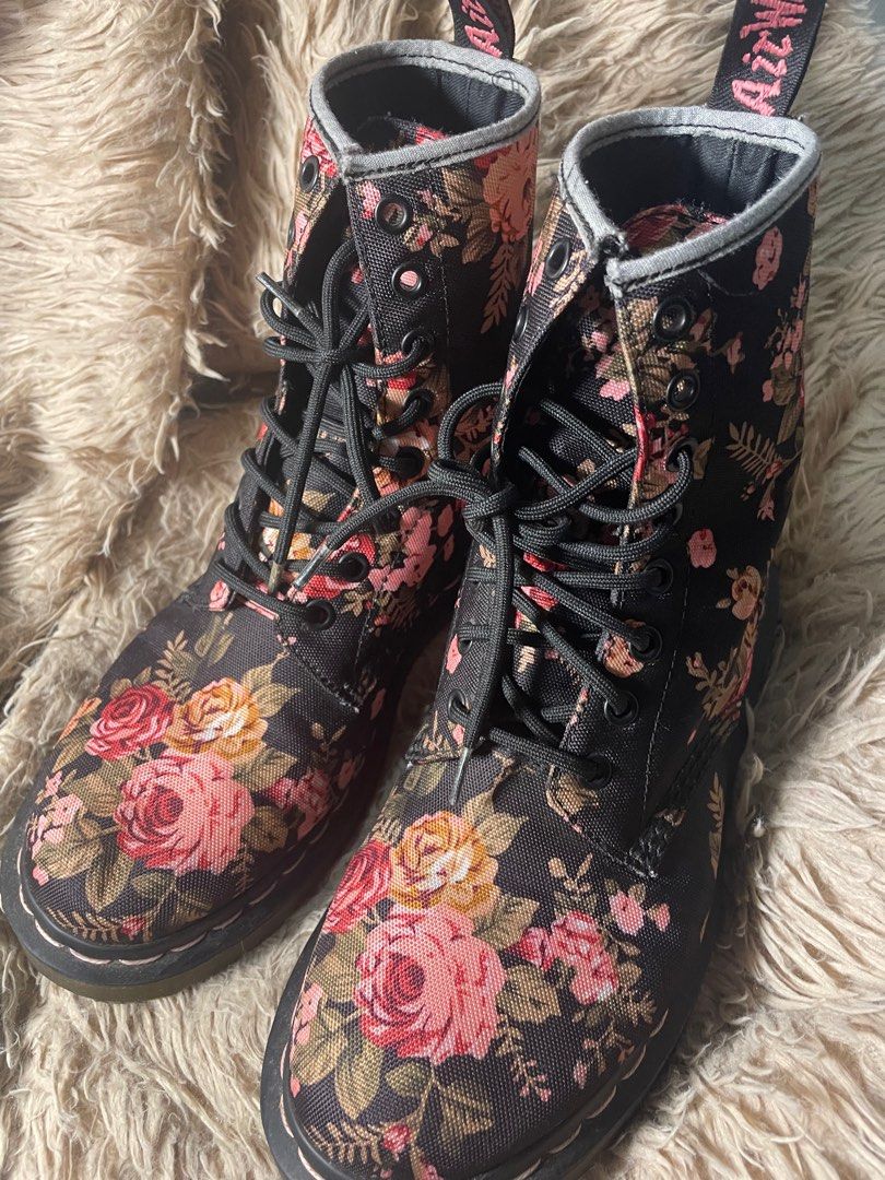 Floral canvas 2024 doc martens