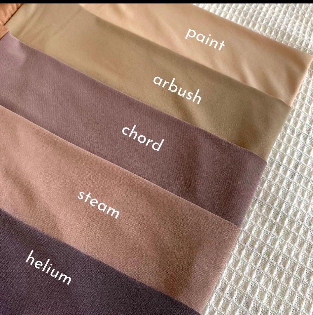 septsale [DYANADISE] Go Timeless Bshawl, Womens Fashion, Muslimah Fashion,  Hijabs on Carousell