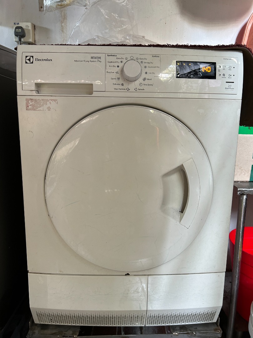 Electrolux EDP2074PDW 7kg Dryer Condenser , TV & Home Appliances