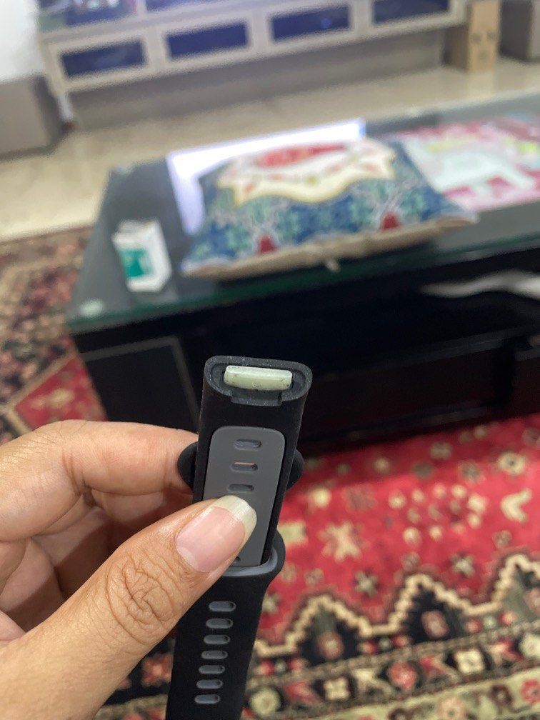 Fitbit charge strap 2025