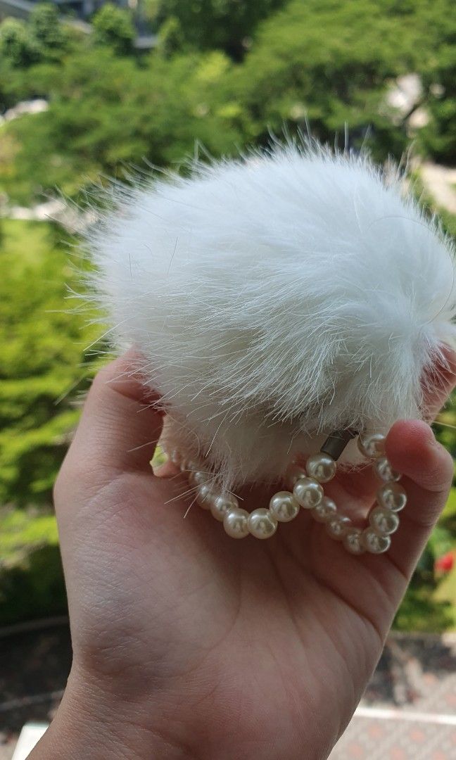 White fluffy keychain top