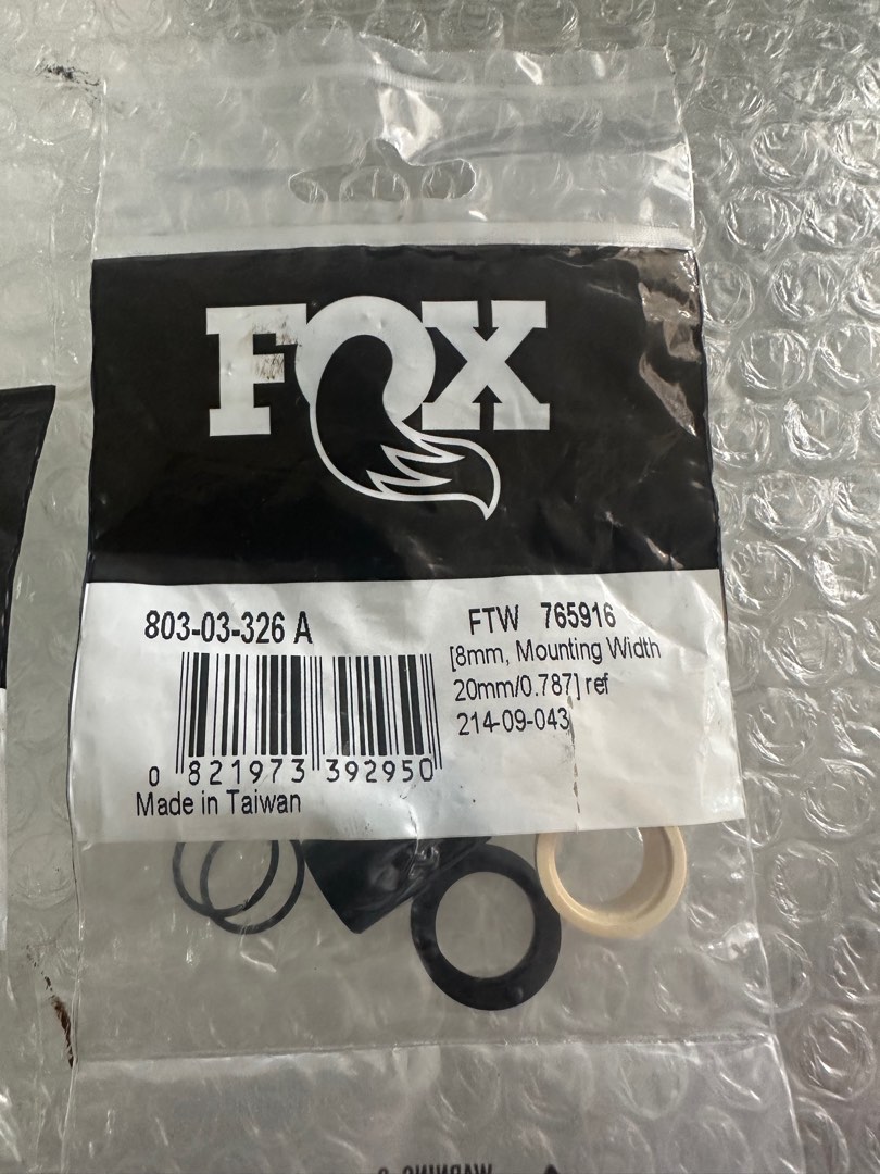 Fox rear Shock Hardware Mounting, Sports Equipment, Bicycles & Parts