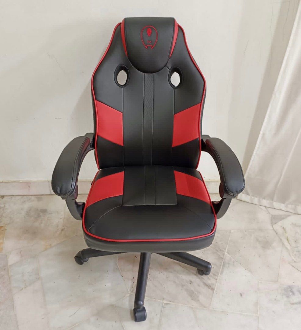 Dragon store combat chair