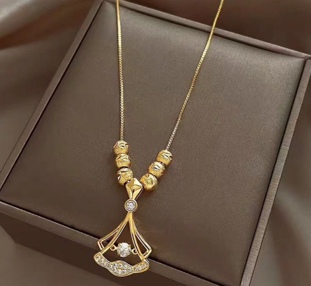 Gold pendant set designs clearance 2018