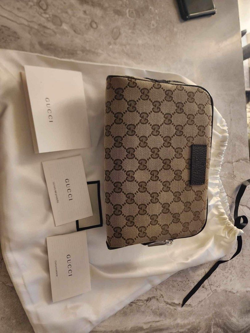Gucci Belt bag Authentic (Category: Luxury Bags & Wallets) located in Quezon City. Submitted by bigrackzzz (Listing ID 1251338745, Image 2). Description: Brandnew Authentic .